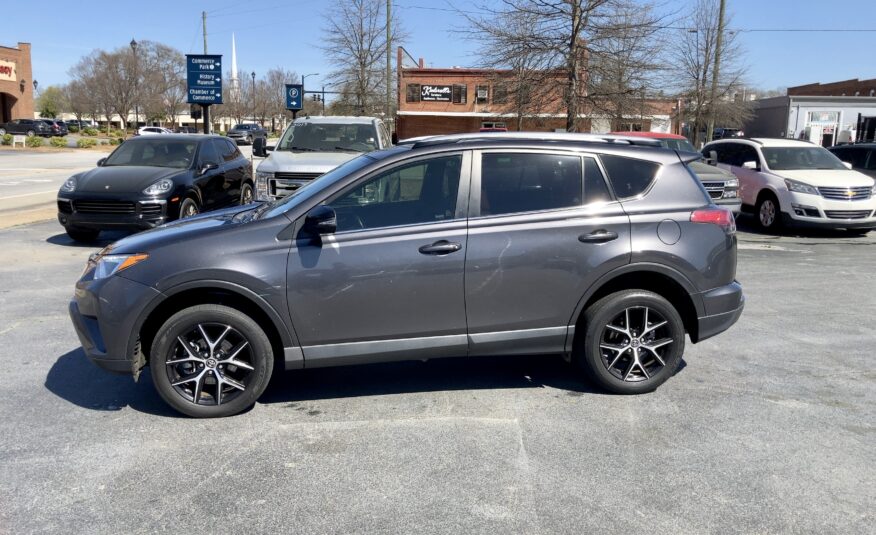 2017 Toyota Rav4 SE