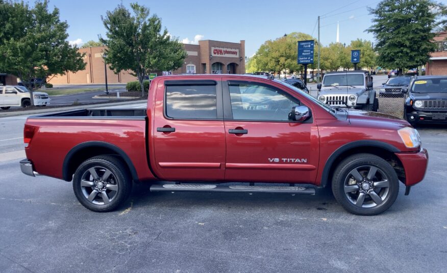 2015 Nissan Titan SV