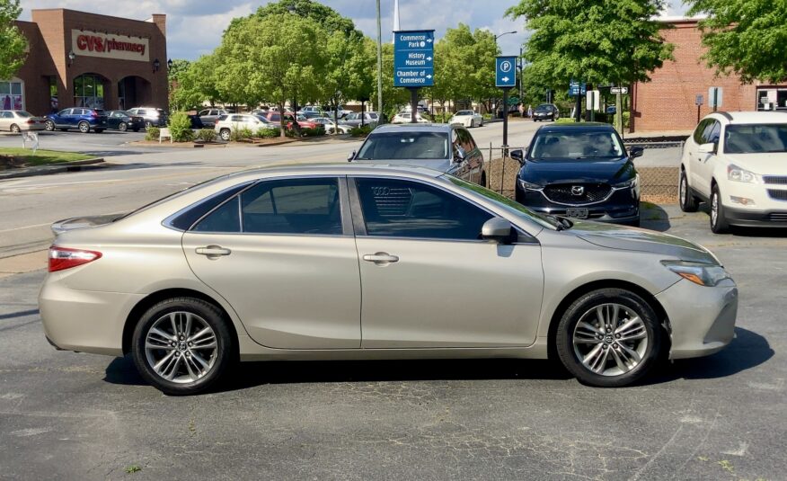 2015 Toyota Camry SE