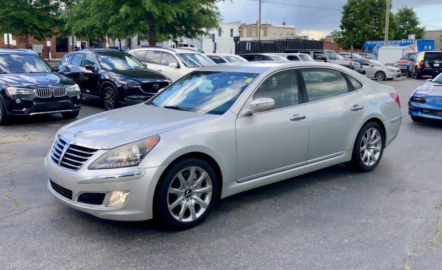 2013 Hyundai Equus