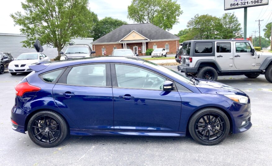 2017 Ford Focus ST