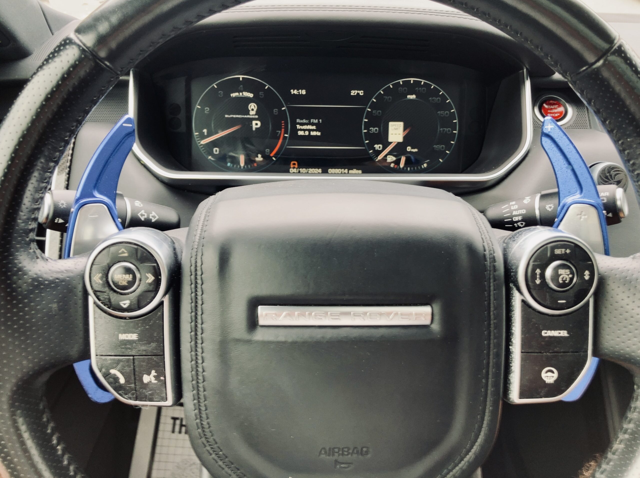 2015 Range Rover Sport SVR