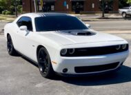 2016 Dodge Challenger R/T Shaker